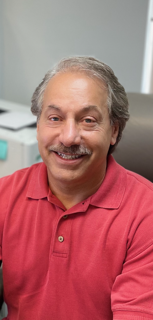 Chiropractor Allan Dellabella